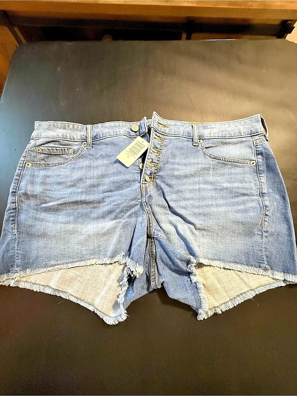 Torrid 3.5” Perfect Vintage Stretch Mid-Rise Short Shorts Size 20